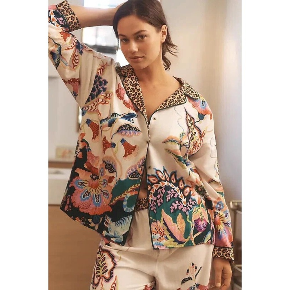 Sarah Gordon Anthropologie NWOT Floral Leopard Button Down Shirt Top Pajama M